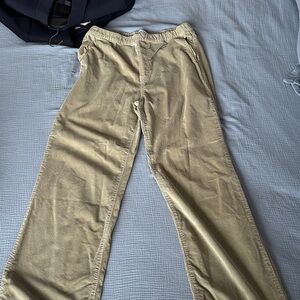 Zara Women’s green Corduroy Pants